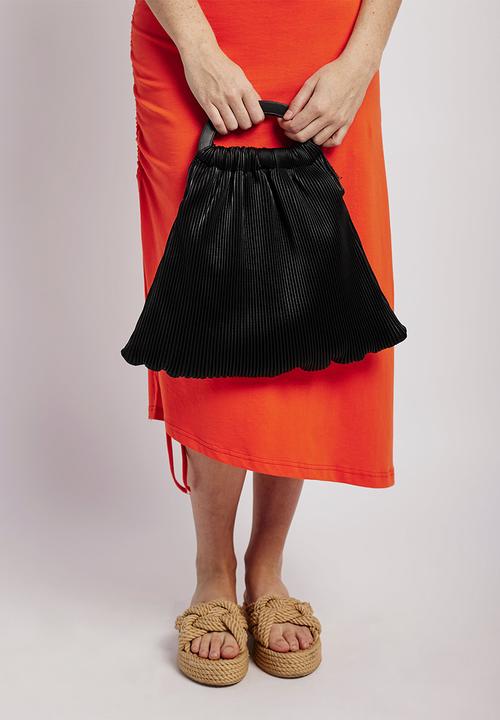 Me&B - The holiday clutch bag - black