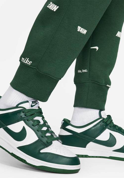 Nike - Club Fleece bb AOP joggers - green 