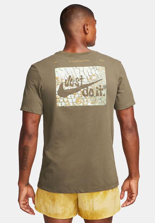 Nike - Nike df tee dye ho23 - cargo khaki 