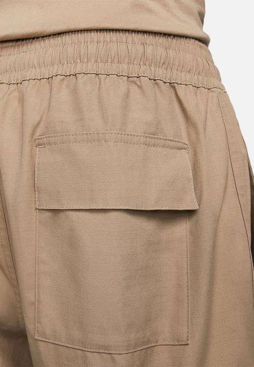 Nike - Club cargo woven pant- khaki