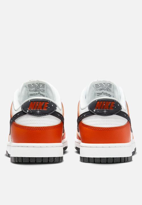 Nike - Dunk Low