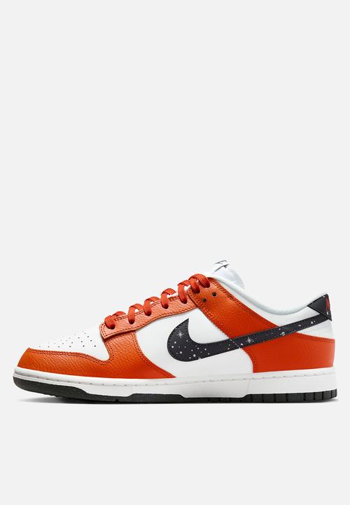 Nike - Dunk Low