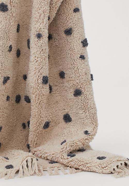 H&M - Spotted cotton rug - light beige & grey spotted