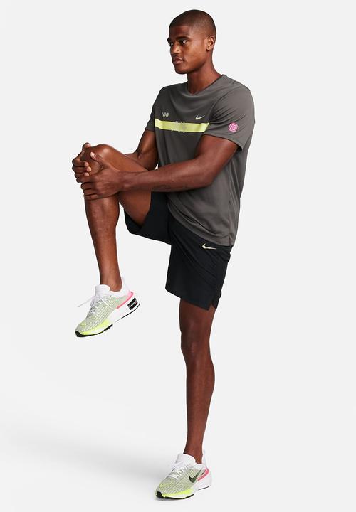 Nike - Dri-FIT UV SS running tee HKNE - grey