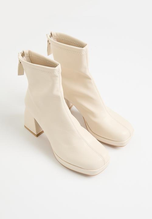 Superbalist - Chloe ankle boot - off white
