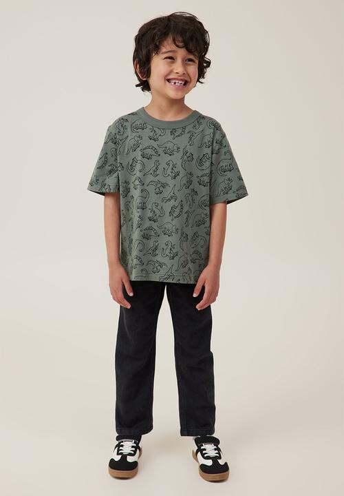 Cotton On - Jonny short sleeve print tee - swag green/dino yardage