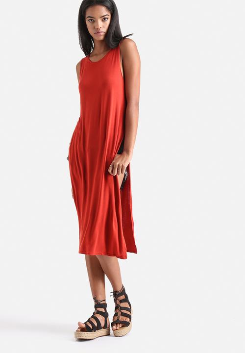 Influence. - Sleeveless Split Side Maxi  Dress