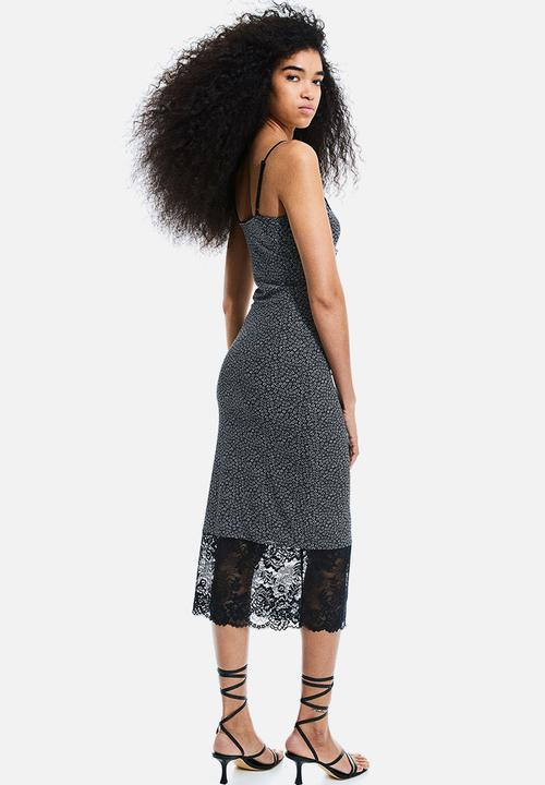 H&M - Lace-trimmed mesh dress - black floral