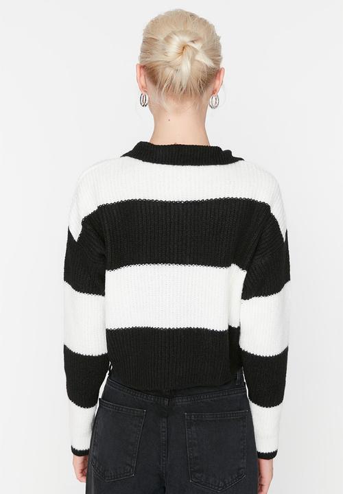 Trendyol - Soft textured colourblock sweater - black