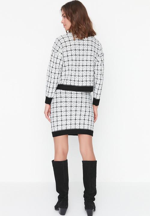 Trendyol - Tweed look skirt & knitwear top set - black