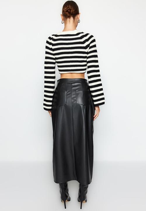 Trendyol - Faux leather maxi skirt with slit detail - black