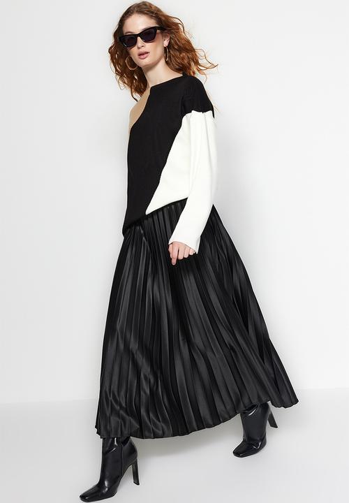Trendyol - Pleated woven skirt - black