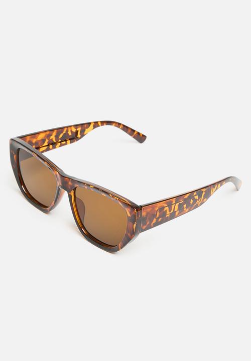 Superbalist - Evie cateye sunglasses - brown