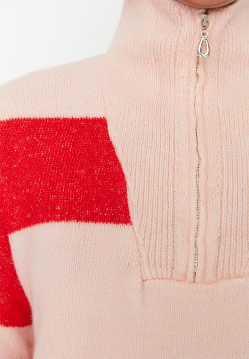 Trendyol - Stand-up collar zippered sweater - pink