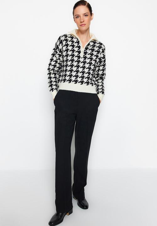 Trendyol - Houndstooth printed sweater - stone