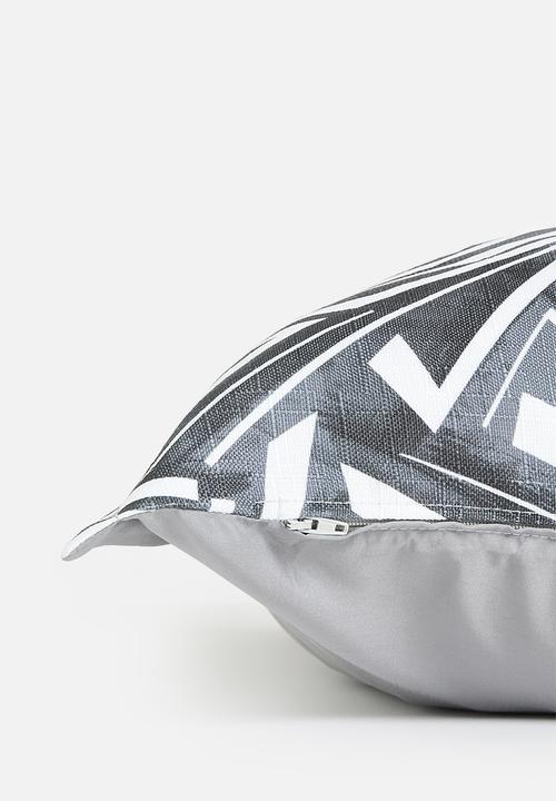 Grey Gardens - Shattered Cushion Cover - Black & White