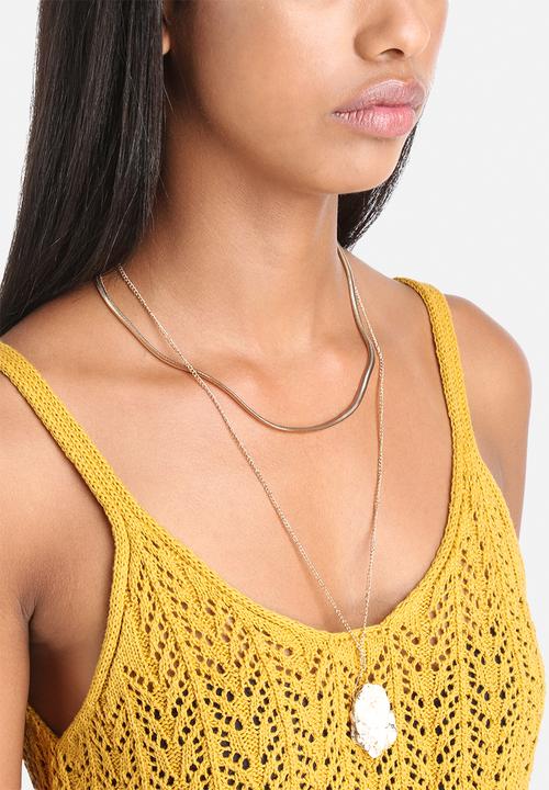 Influence. - Sleeveless Knitted Cropped Top