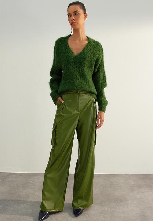 Trendyol - Limited edition v-neck sweater - green