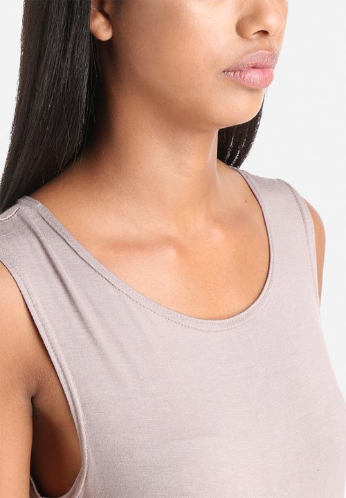 Influence. - Sleeveless Split Side Maxi Top