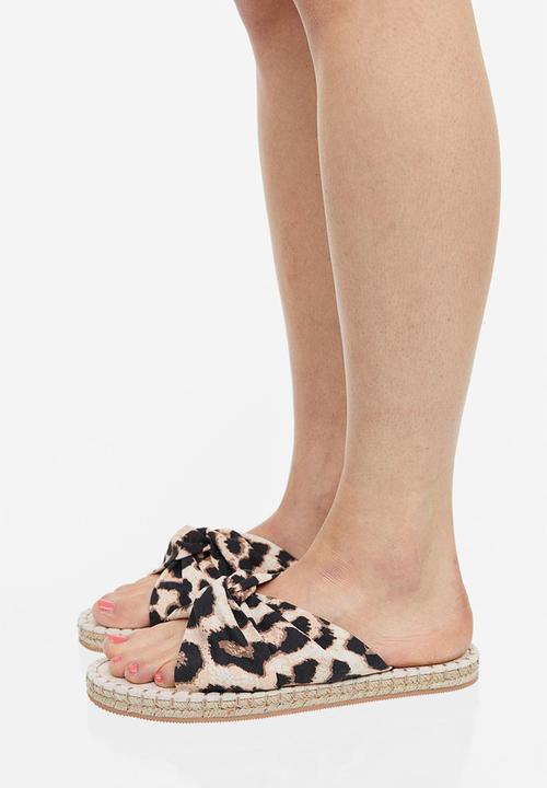 H&M - Knot-detail espadrille slides - light beige/leopard print