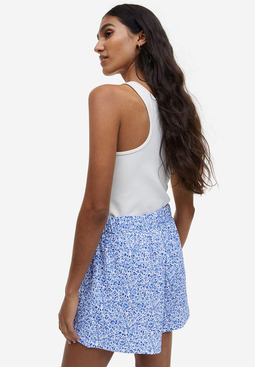 H&M - Crêpe shorts - white/blue floral