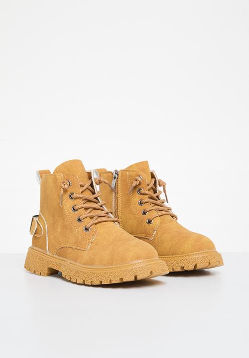 Pop Candy - Faux suede lace up boots - beige