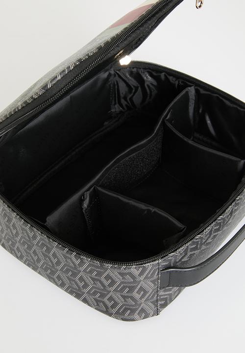 GUESS - Wilder Cosmetic Organizer Case - Charcoal Logo