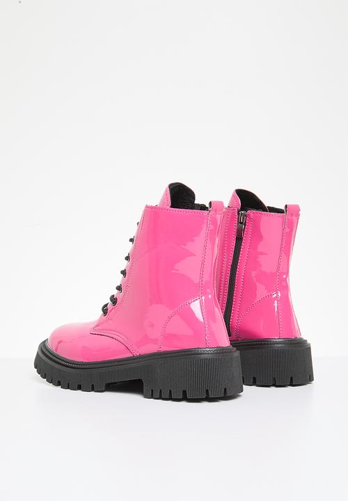 Pop Candy - Lace up patent boots - pink