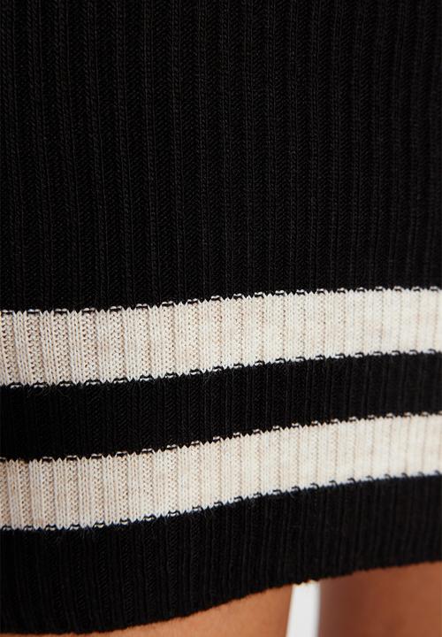 Trendyol - Ribbed fitted dress - black