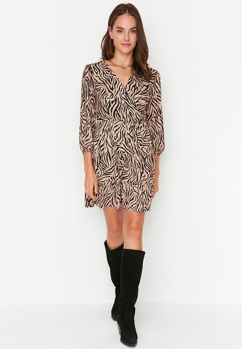 Trendyol - Leopard print ottomoan dress - camel