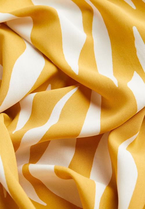 H&M - V-neck tunic - dark yellow/patterned