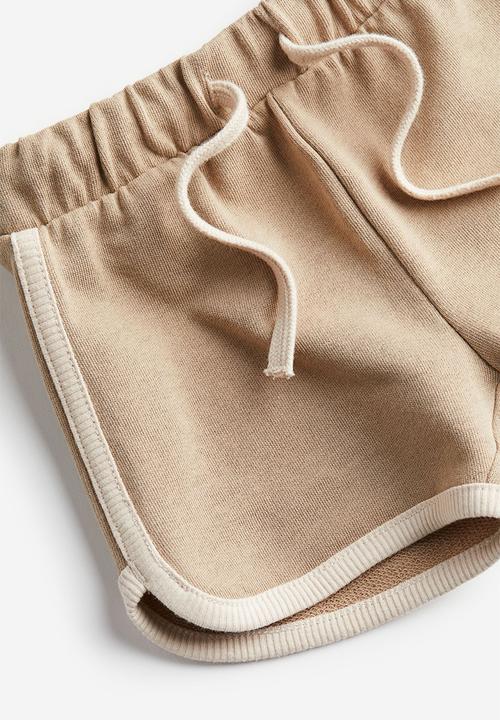 H&M - 2-Piece T-shirt and shorts set - beige bear