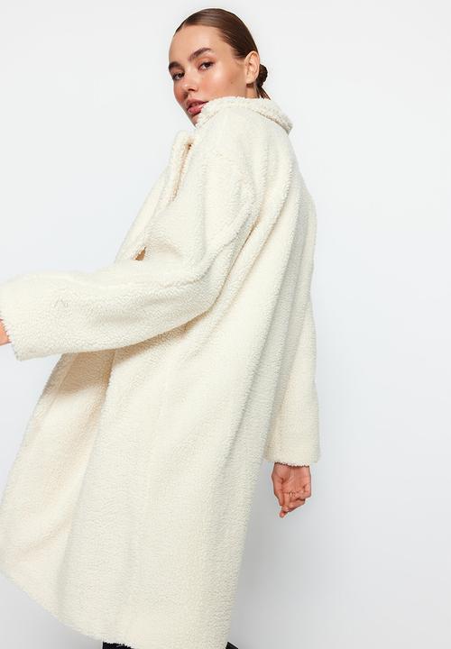 Trendyol - Oversized plush coat - ecru