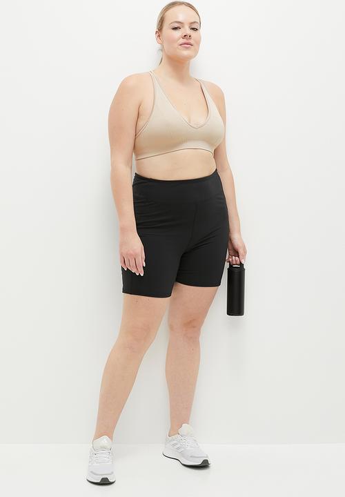 Cotton On - Plus Seamless Plunge Front Crop - White Pepper