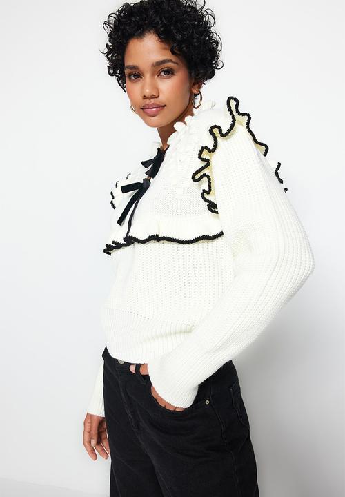 Trendyol - Collar tie detail sweater - ecru