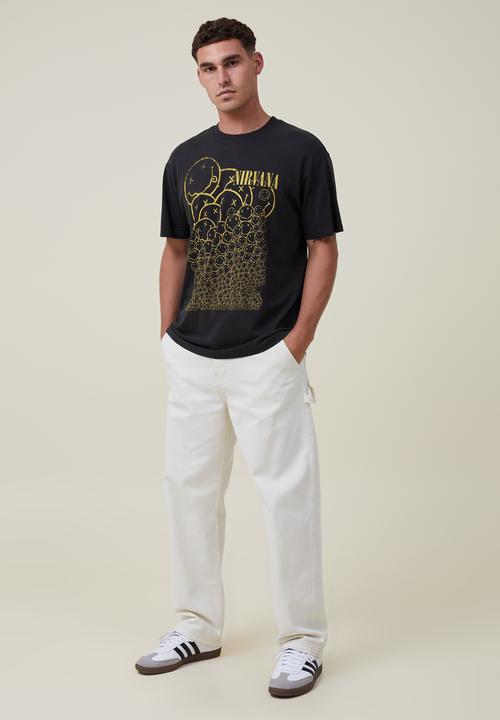 Cotton On - Premium Loose Fit Music T-Shirt- Washed Black/Nirvana