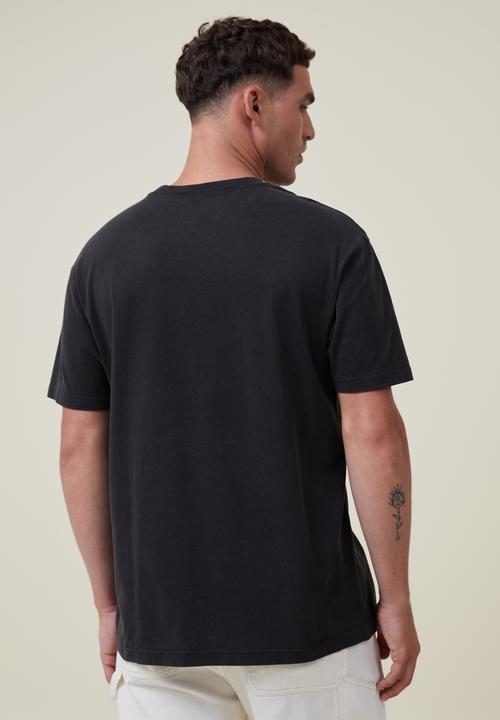 Cotton On - Premium Loose Fit Music T-Shirt- Washed Black/Nirvana