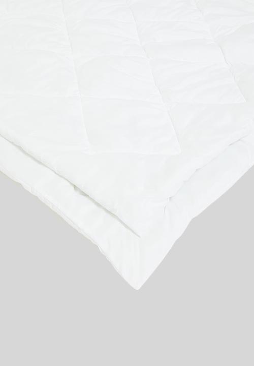 Sixth Floor - 8 Tog Microfibre Duvet Inner