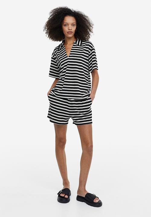 H&M - Collared top - black striped 