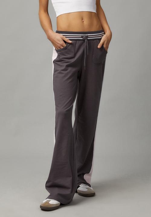 Factorie - Lightweight Straight Leg Trackpant - Charcoal 