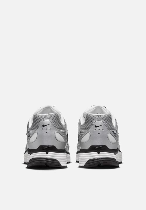 Nike - P-6000