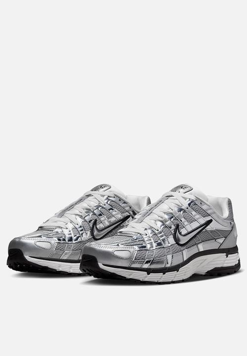 Nike - P-6000