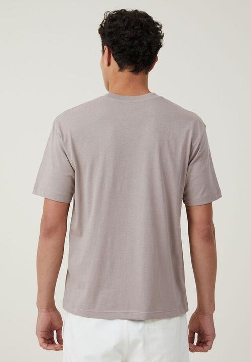 Cotton On - Loose fit graphic t-shirt - dusk / los angeles monogram 