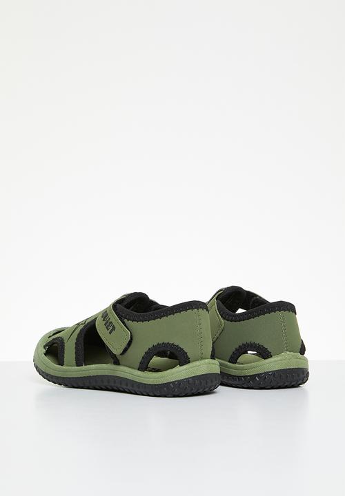 SOVIET - K singh - olive/black