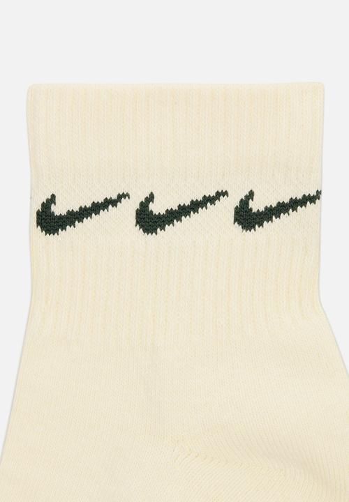 Nike - Nike everyday plus cushioned - multi
