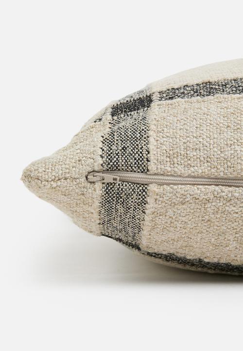 Hertex Fabrics - Nura feather inner cushion - neutral