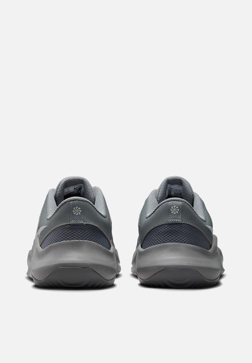 Nike - Legend Essential 3 Next Nature