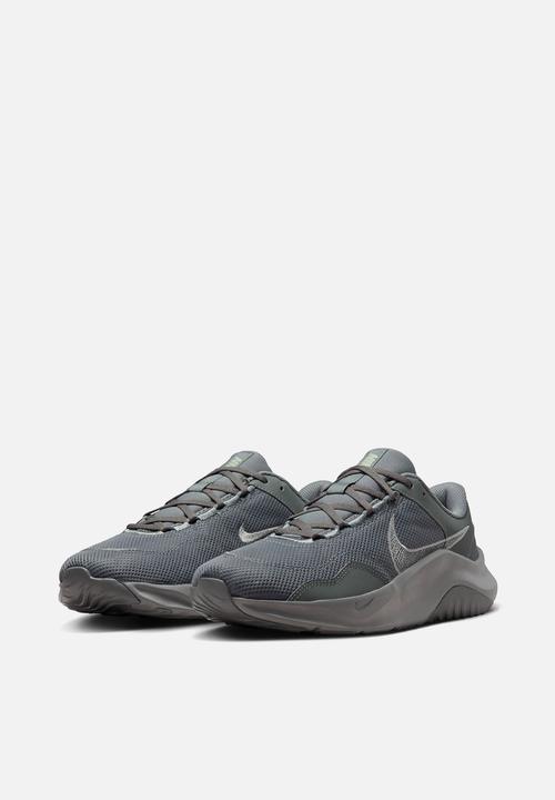 Nike - Legend Essential 3 Next Nature