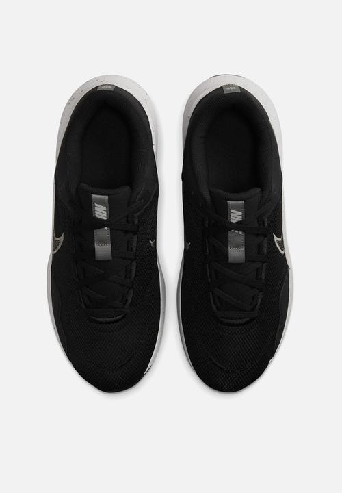 Nike - Legend Essential 3 Next Nature