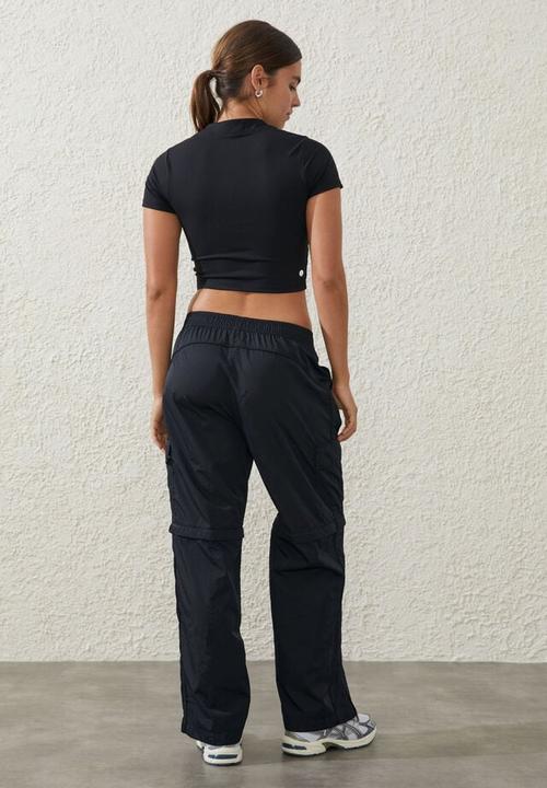 Cotton On - Woven zip off cargo pant - black